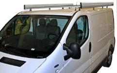 Scaffalatura Jumpy vista dalla porta laterale