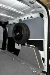 Rivestimento lato sinistro del Dokker con copriruota in alluminio mandorlato