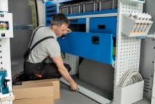 Trampillas para crear compartimentos cerrados en la furgoneta