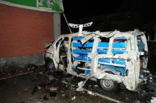 Transporter con equipamiento después de la explosión