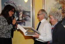 Un reconocimiento para algunos trabajadores.